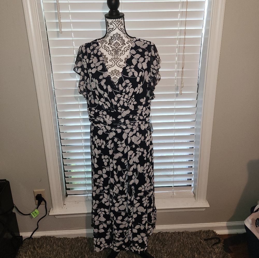 NWT Navy Floral Dress